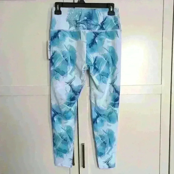 Apana Blue/White Yoga Capri Leggings Size Small - Picture 2 of 3